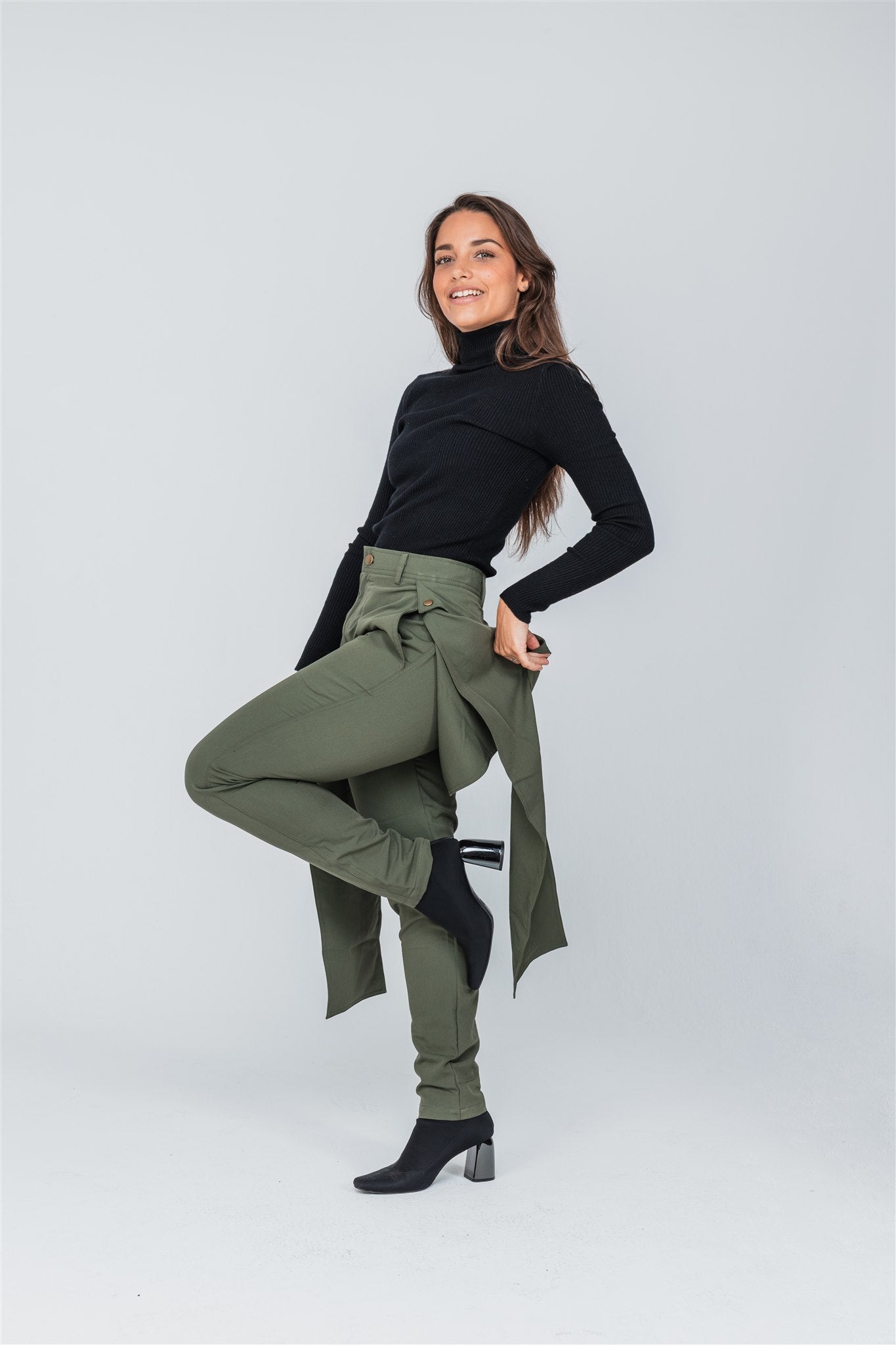 Eccentric Front Tie Pant