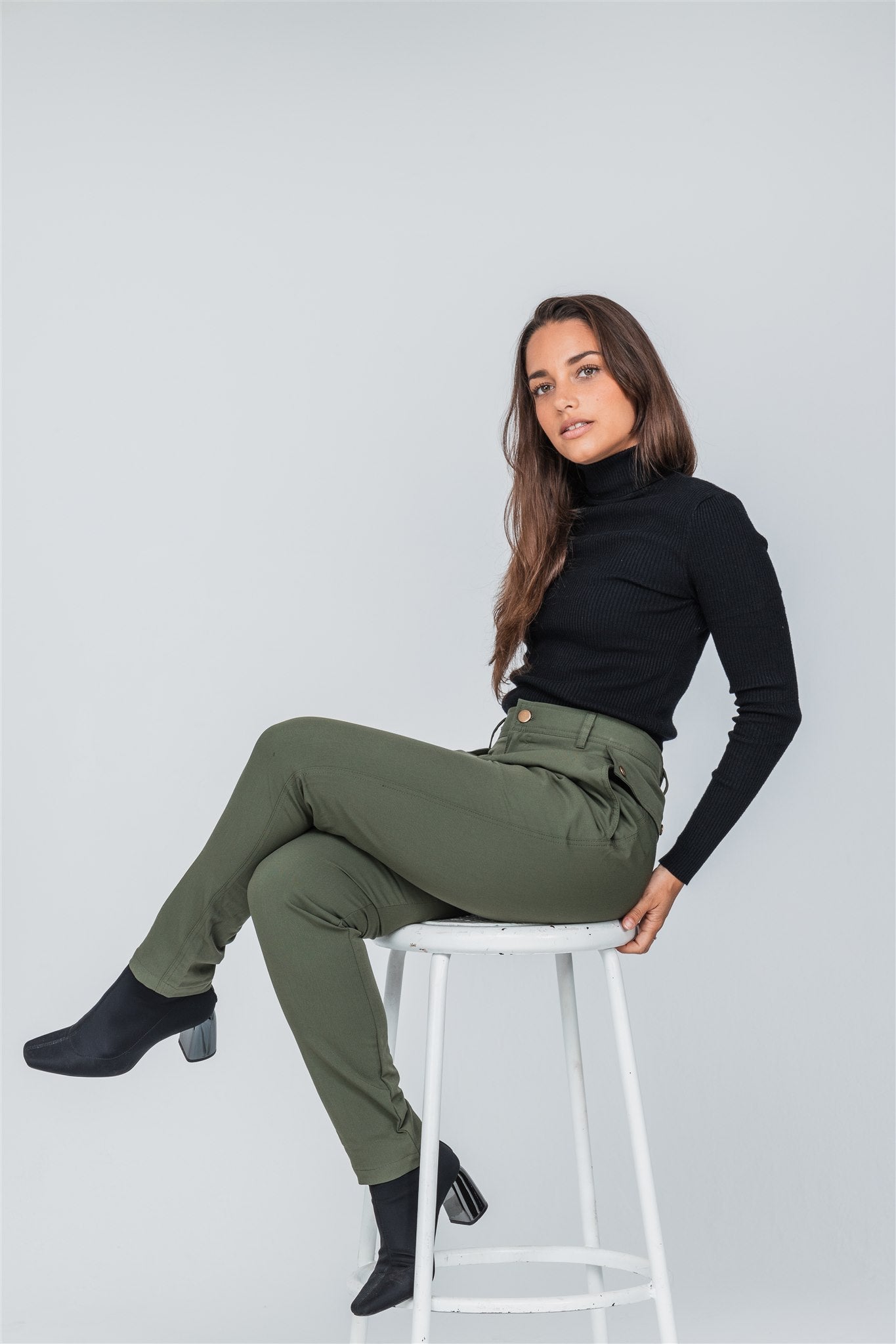 Eccentric Front Tie Pant